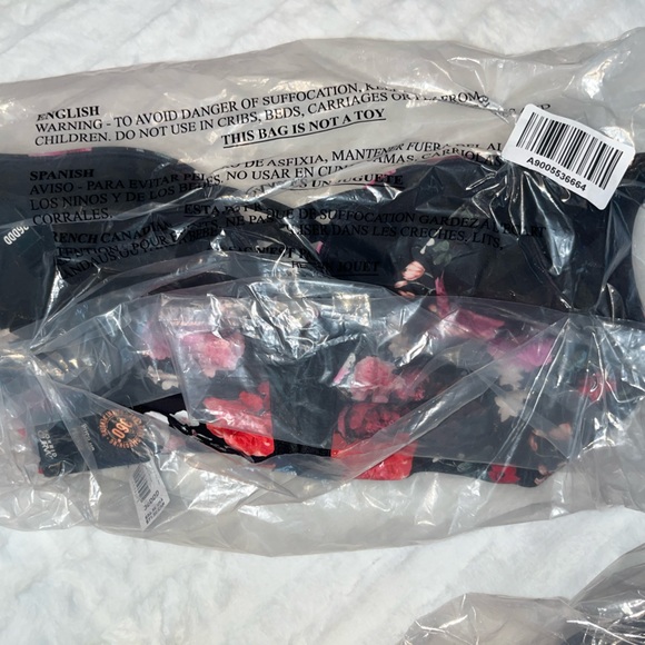 Absolutely Gorgeous Bra!Amazing hold!Push up bra Brand new & I have a few sizes - Picture 10 of 12